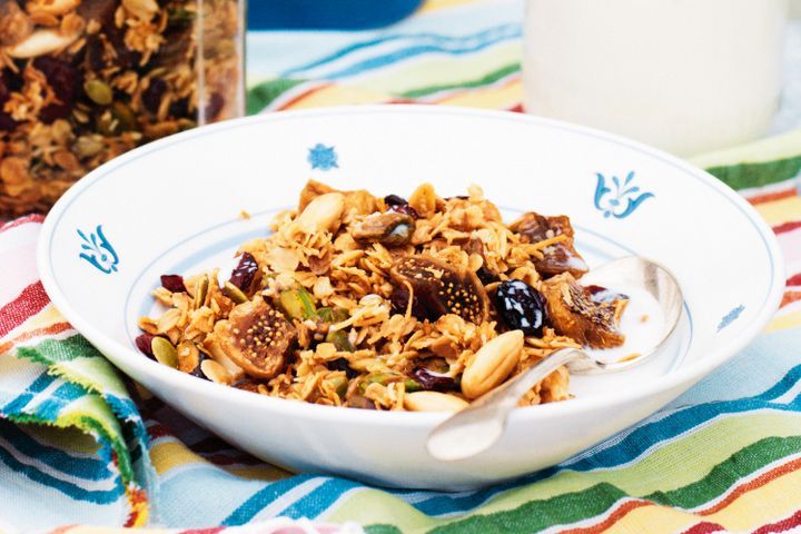 Cooking Vegetarian Fig and cranberry granola