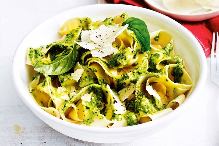Cooking Vegetarian Fresh pasta with basil pesto