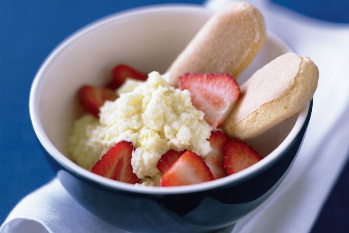 Cooking Vegetarian Lemon ricotta sponge fingers with strawberries