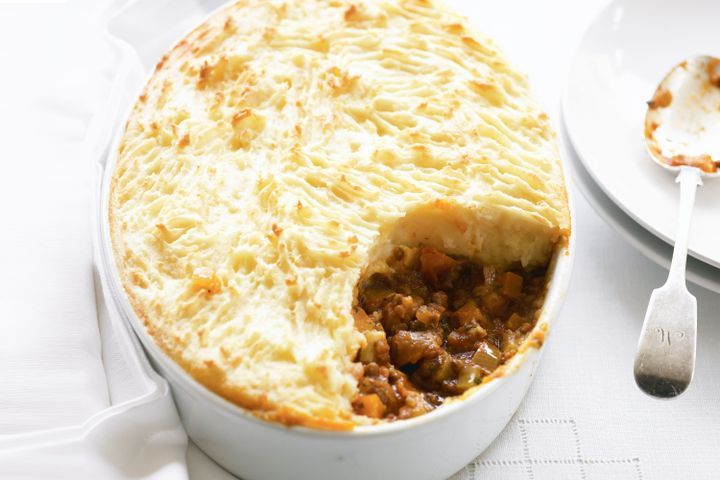 Cooking Vegetarian Lentil & vegetable cottage pie (vegetarian)