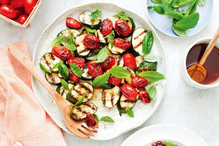 Cooking Vegetarian Marinated barbecued zucchini and tomatoes