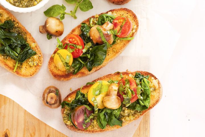 Cooking Vegetarian Mixed tomato, mushroom and spinach bruschetta