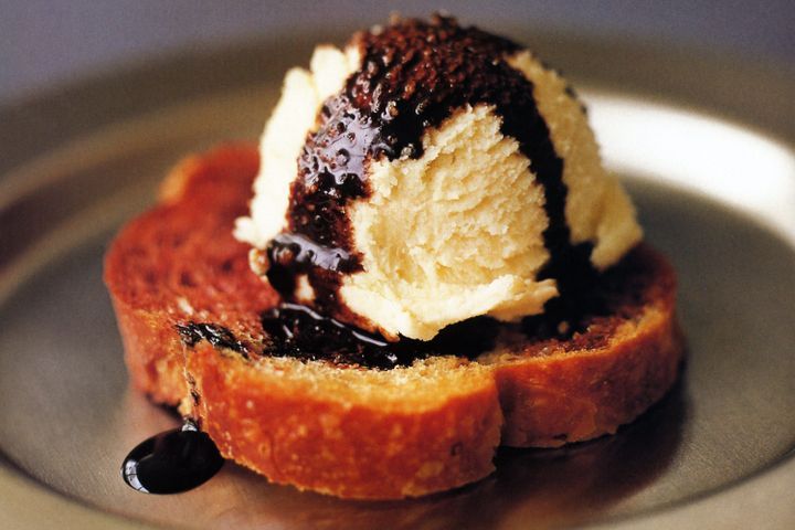 Cooking Vegetarian Parmesan gelato on red-wine toast with balsamic glaze