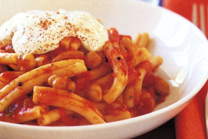 Cooking Vegetarian Pasta with chickpea, tomato & cardamom sauce