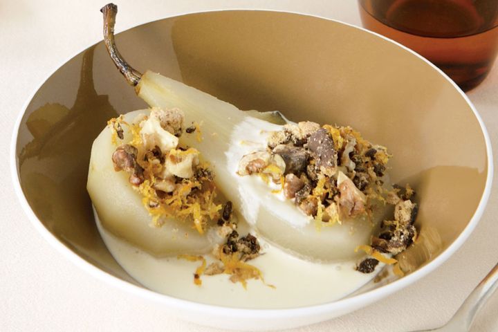 Cooking Vegetarian Poached pears with chocolate crumble topping