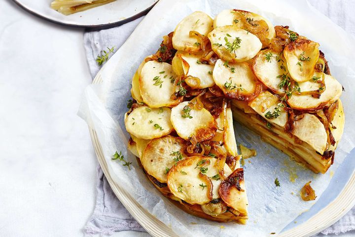 Cooking Vegetarian Potato and caramelised onion cake