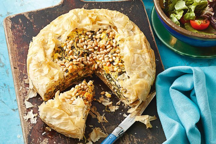 Cooking Vegetarian Pumpkin, spinach and ricotta pie