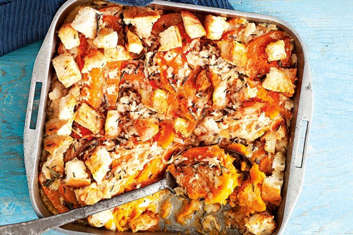 Cooking Vegetarian Pumpkin bake with crunchy topping