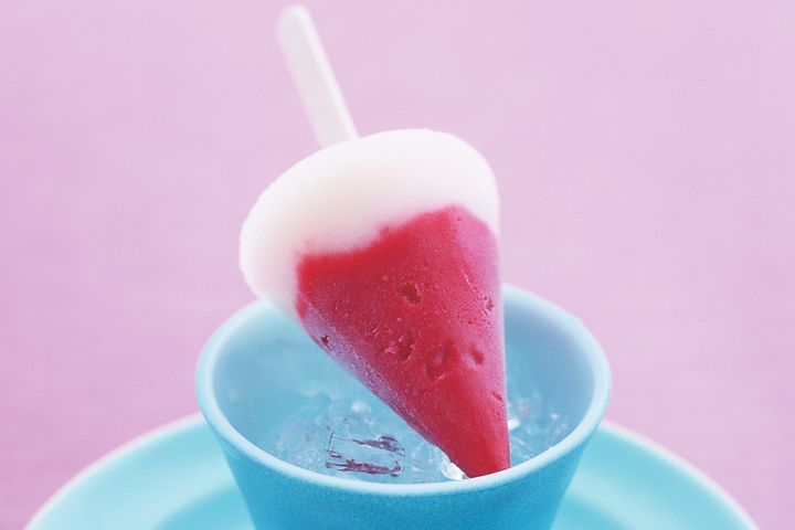 Cooking Vegetarian Raspberry and lychee icy poles