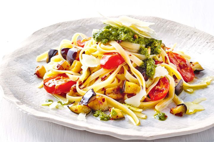 Cooking Vegetarian Roast tomato, eggplant and pesto fettuccine