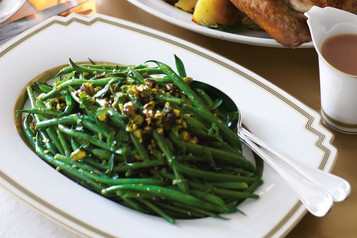 Cooking Vegetarian Sauteed green beans with pistachios