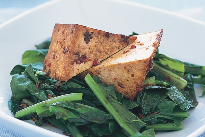 Cooking Vegetarian Seared chilli tofu with Asian greens