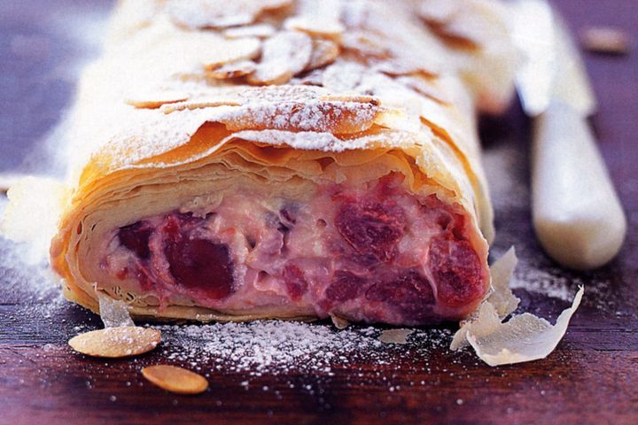 Cooking Vegetarian Sour cherry & cream cheese strudel