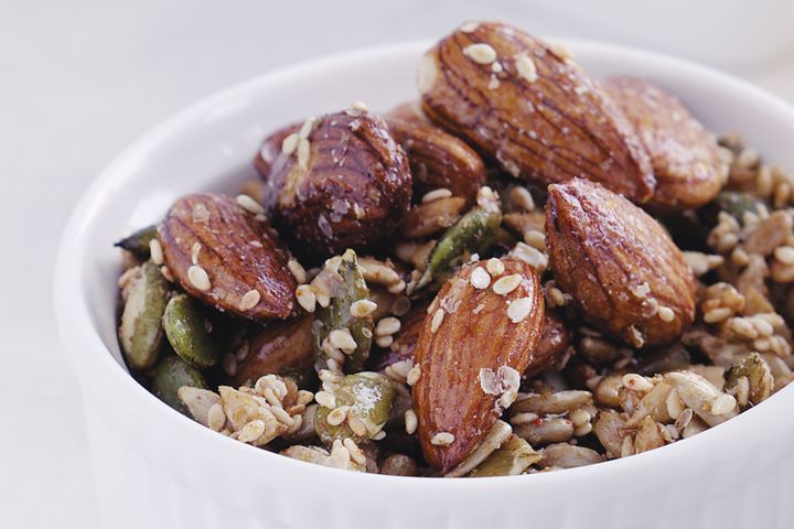 Cooking Vegetarian Sticky, spicy seeds and nuts