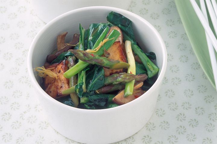 Cooking Vegetarian Stir-fried asparagus with tofu