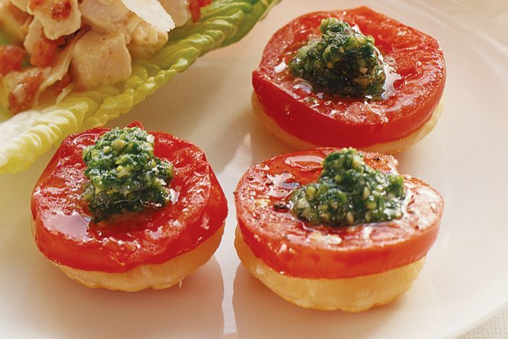 Cooking Vegetarian Tomato and pesto tartins
