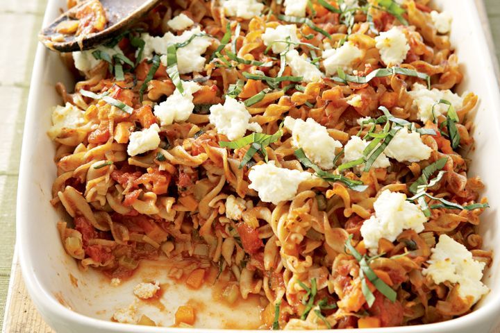 Cooking Vegetarian Tomato & basil pasta bake