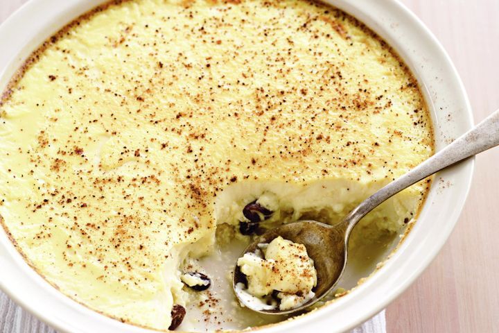 Cooking Vegetarian Traditional-style baked rice custard