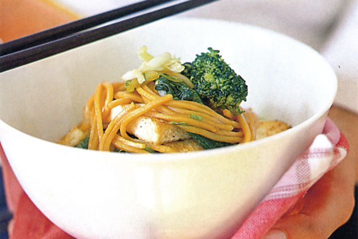 Cooking Vegetarian Vegetable & noodle stir-fry