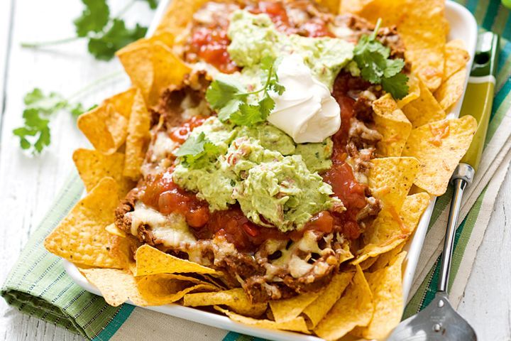 Cooking Vegetarian Vegetarian nachos with guacamole