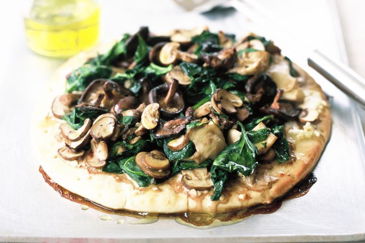 Cooking Vegetarian Wild-mushroom pizza