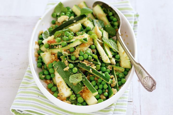 Cooking Vegetarian Zucchini and peas with lemon breadcrumbs