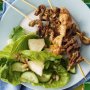 Beef skewers with satay sauce & cucumber salad