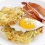Noodle cakes with bacon and egg