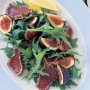 Pepper & fennel-crusted tuna with figs