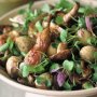 Quail salad with Chinese marbled eggs