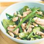 Tuna, bean and baby spinach salad