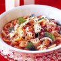 Pasta with fresh tomato and mozzarella (vegetarian)