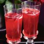 Sparkling strawberry cocktail